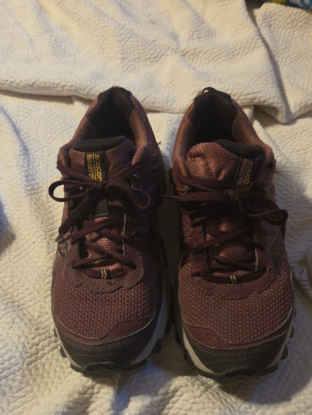 Saucony Women's Maroon Trail Running Sneakers